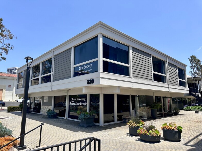 More Photos Of 220 Newport Center Dr, Newport Beach Office For Lease