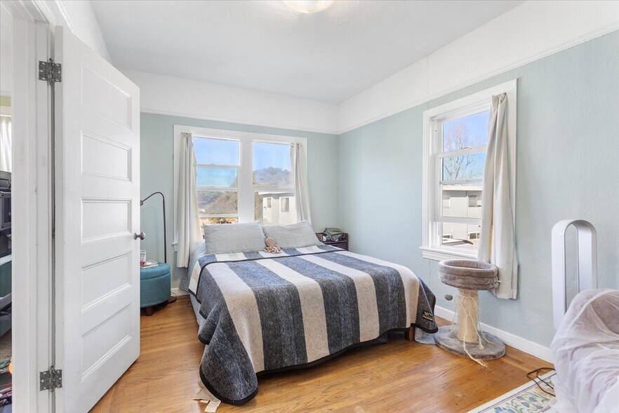 More Photos Of 3110 California St, Berkeley Multifamily For Sale