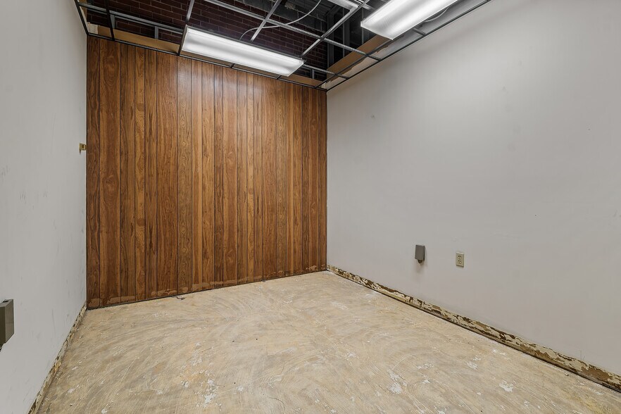 More Photos Of 90 E Union St, Wilkes-Barre Light Distribution For Lease