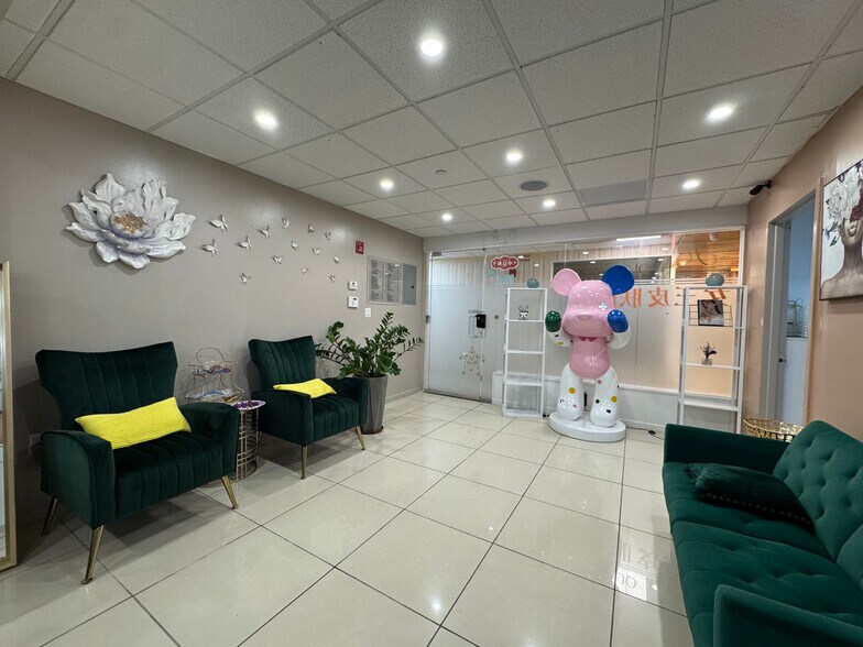 More Photos Of 3636 Prince St, Flushing Apartments For Lease