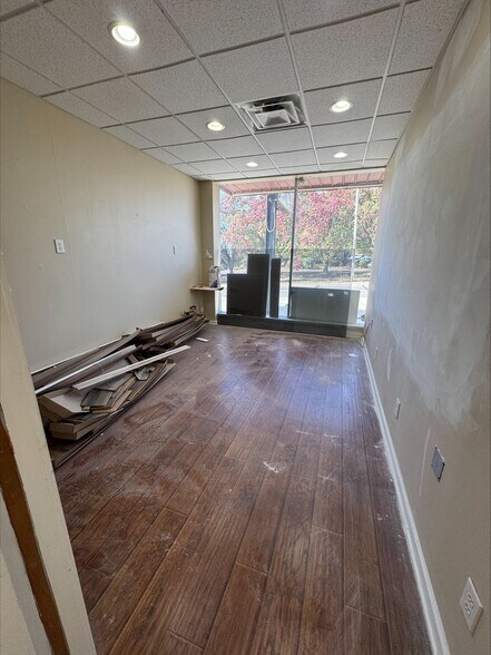 More Photos Of 3030 Kettering Blvd, Moraine General Retail For Sale