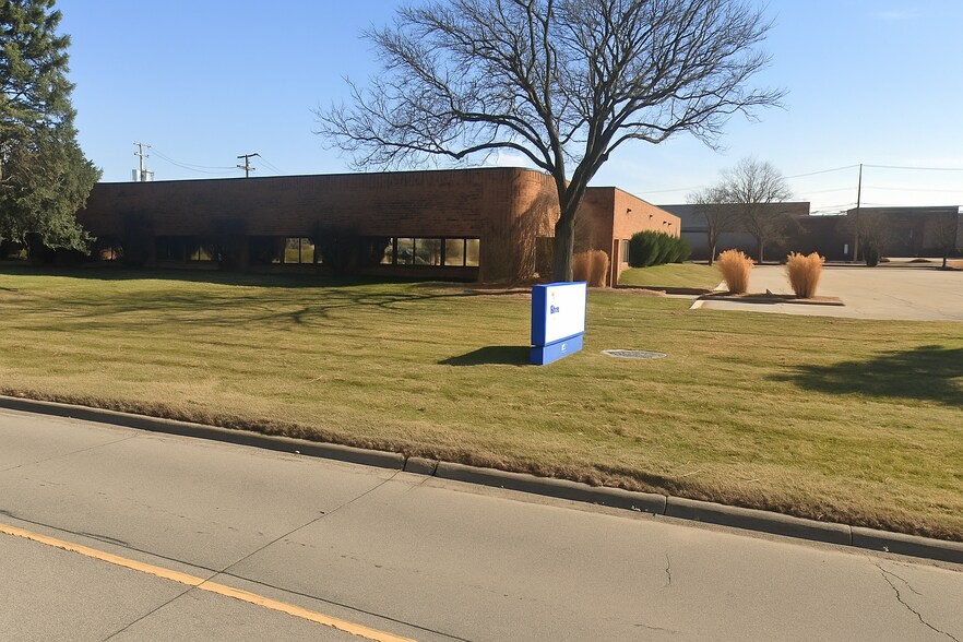 More Photos Of 7200 Nineteen Mile Rd, Sterling Heights Flex For Lease