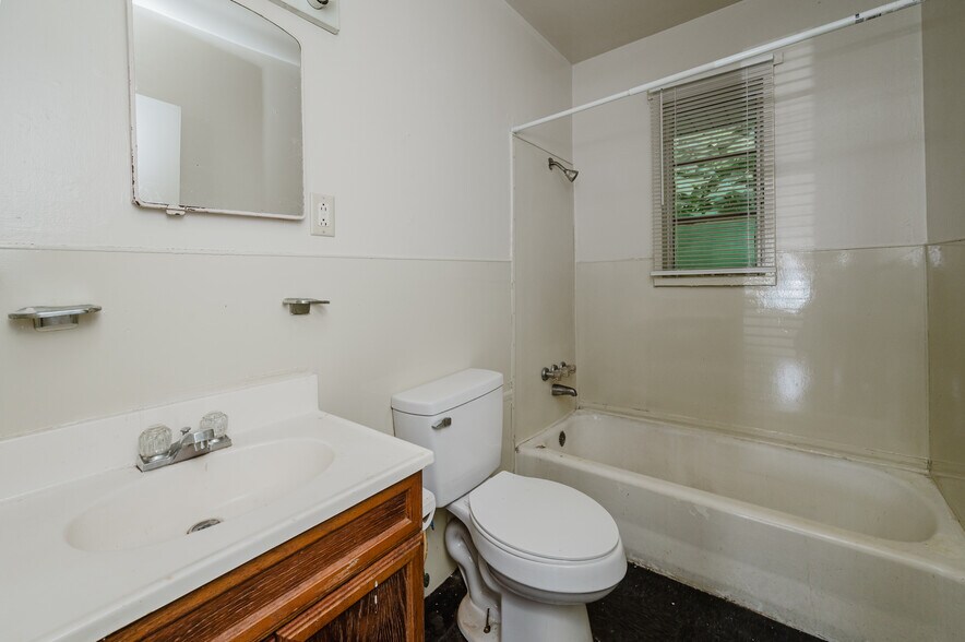 More Photos Of , Birmingham Multifamily For Sale