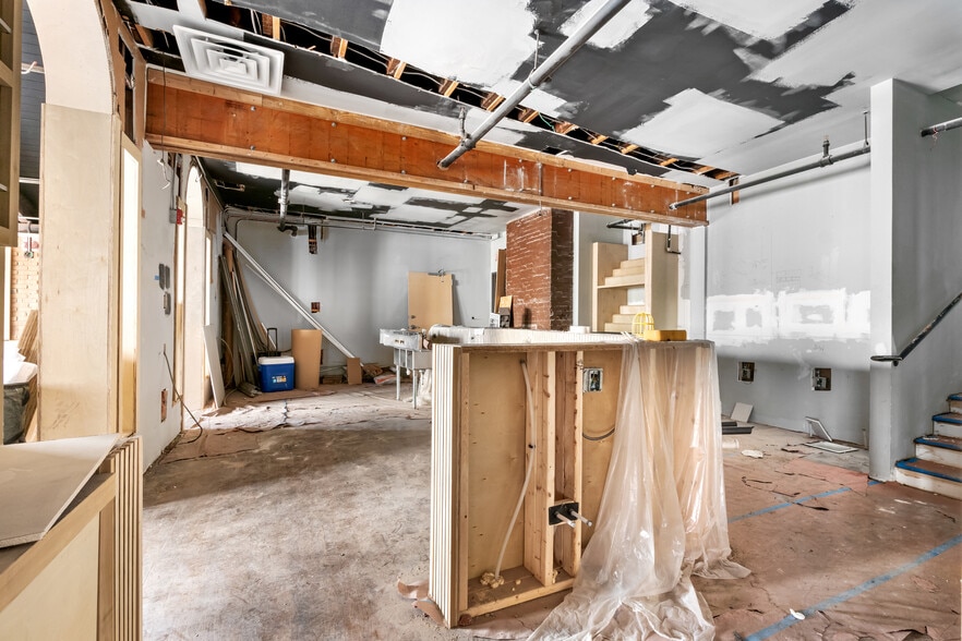 More Photos Of 1811 Division St, Nashville Freestanding For Sale