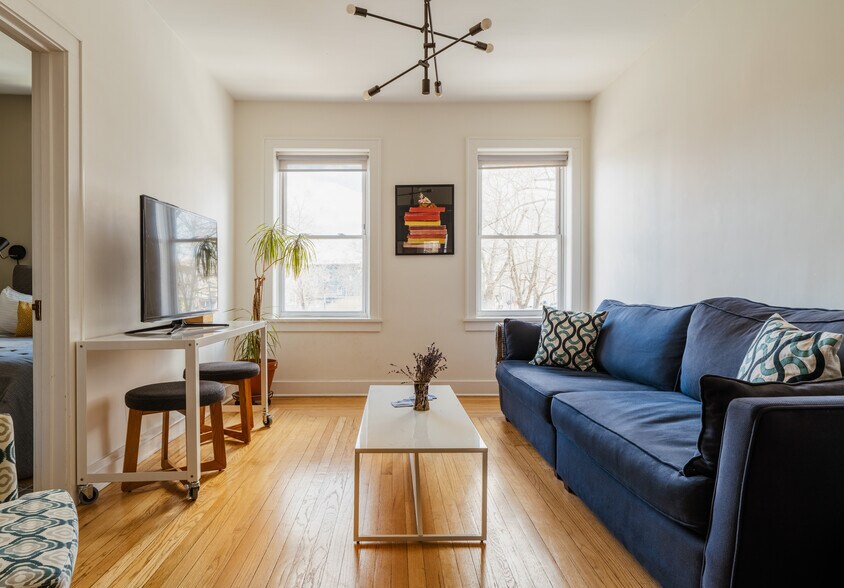 More Photos Of 705 Warren St, Hudson Storefront Retail Residential For Sale