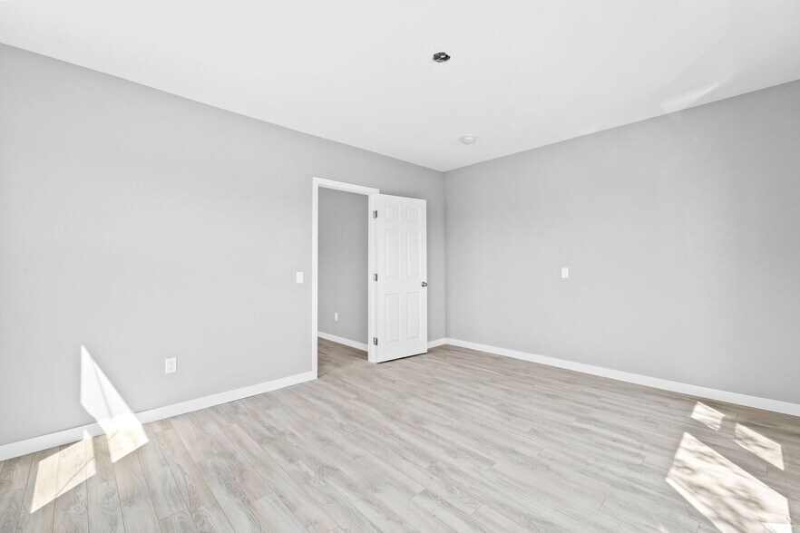 More Photos Of , San Ysidro General Retail For Sale