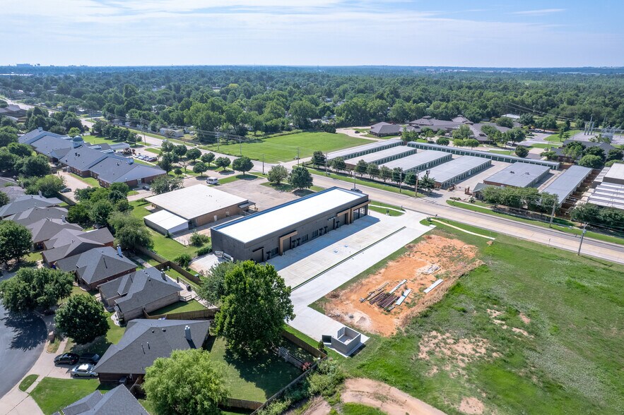 More Photos Of 4701 W Main St, Norman Office For Sale