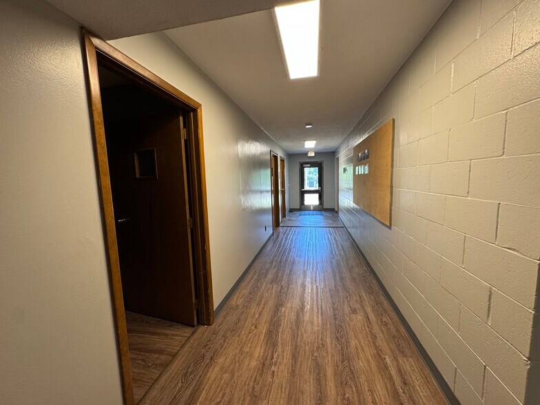 More Photos Of 2100 S 51st St, Omaha Religious Facility For Sale