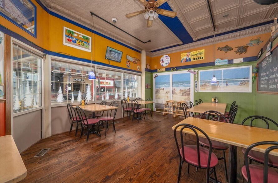 More Photos Of 110 S Broadway St, New Philadelphia Storefront Retail Office For Sale