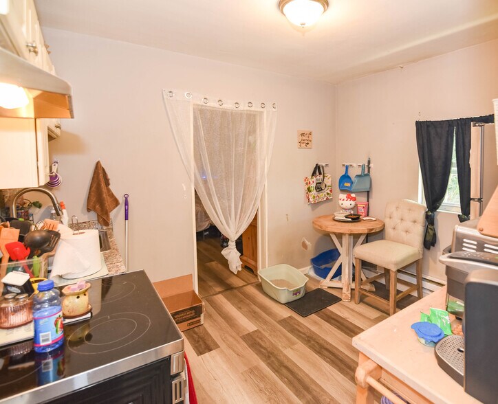 More Photos Of 128 S Philadelphia Blvd, Aberdeen Apartments For Sale