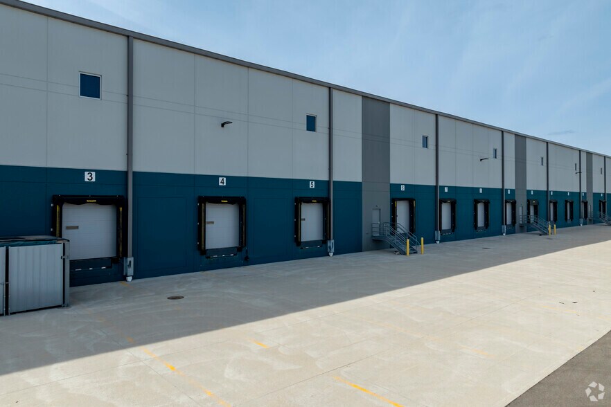 More Photos Of 10035 Assembly Park Dr, Wixom Distribution For Lease