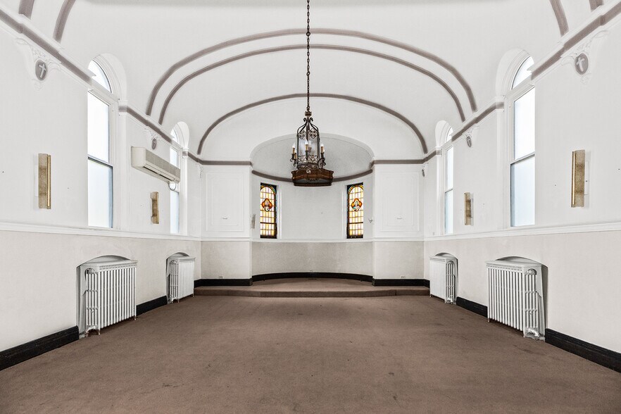 More Photos Of 4925-4933 W Patterson Ave, Chicago Apartments For Sale