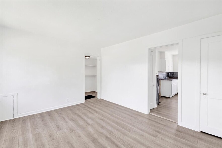 More Photos Of 3005 Avenue J, Birmingham Apartments For Sale