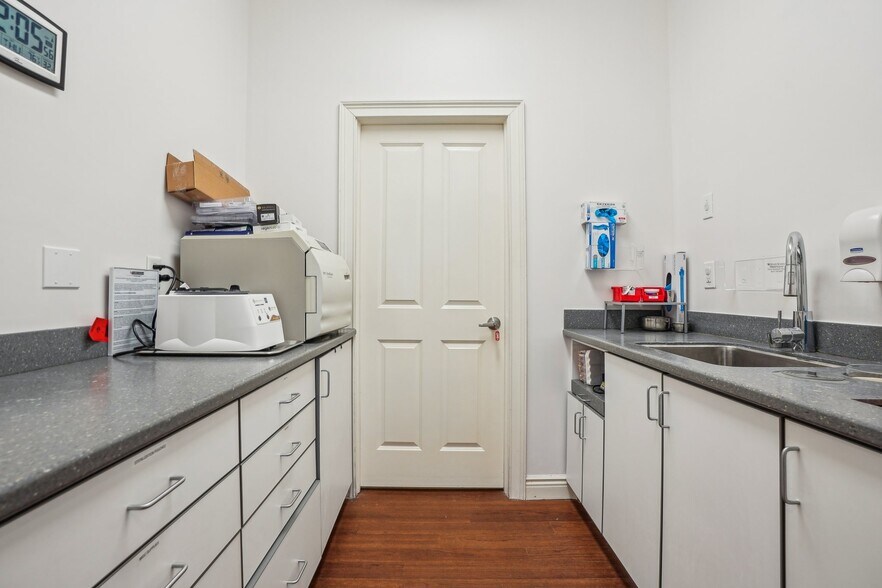 More Photos Of 139 Prospect St, Ridgewood Medical For Sale