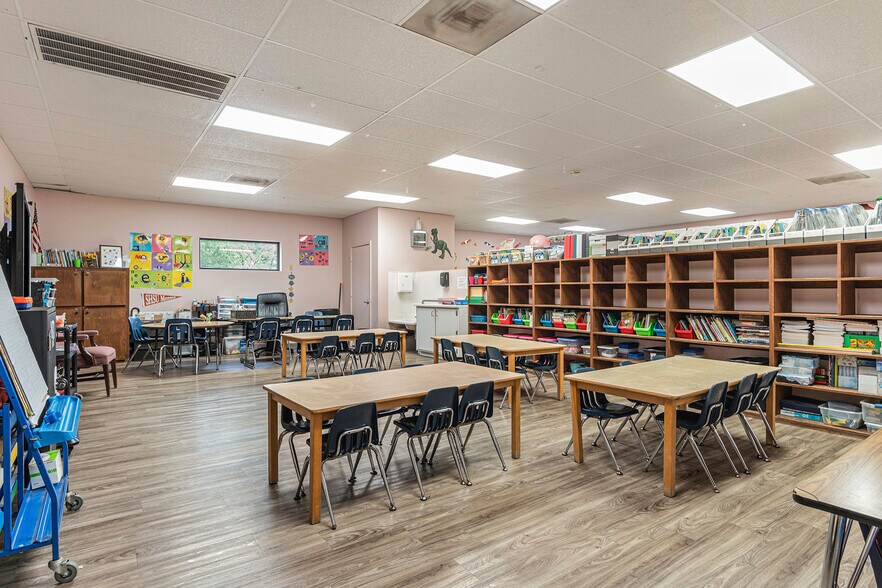 More Photos Of 18490 Kuykendahl Rd, Spring Freestanding For Sale