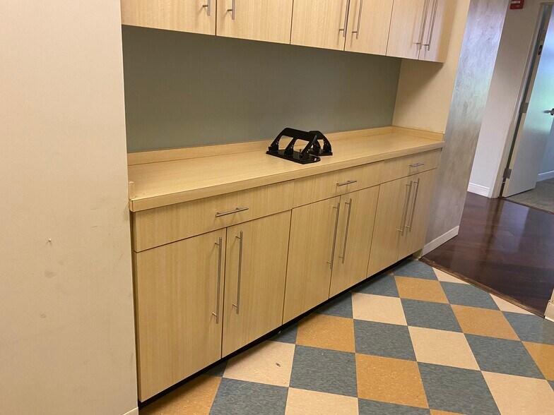 More Photos Of 1727-1729 King St, Alexandria Office For Lease