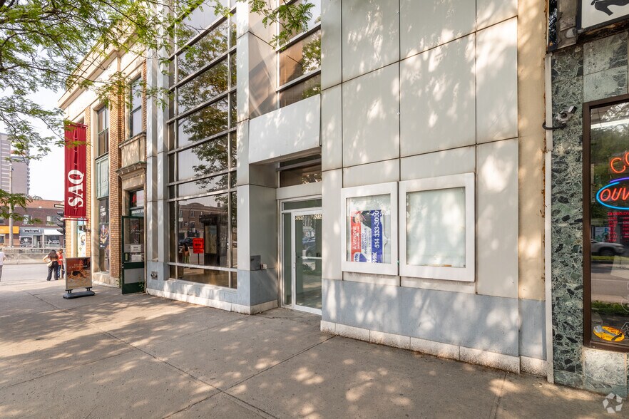 More Photos Of 5275-5285 Ch Queen-Mary, Montréal Loft Creative Space For Sale