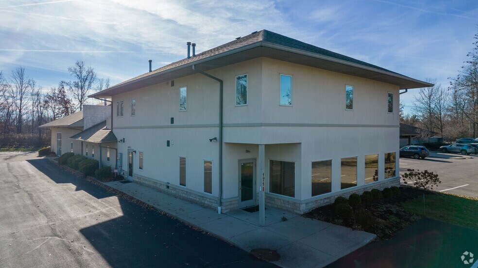More Photos Of 171 Green Meadows Dr S, Lewis Center Office Residential For Sale