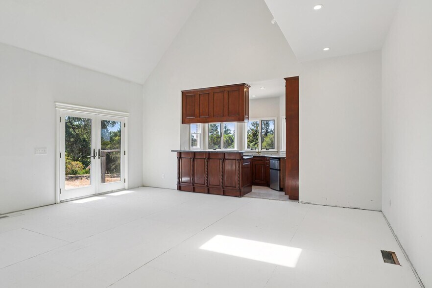 More Photos Of 5151 Wild Horse Valley Rd, Napa Apartments For Sale