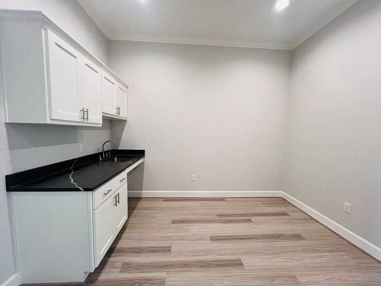 More Photos Of 2120 Prairie Dr, Prosper Medical For Sale