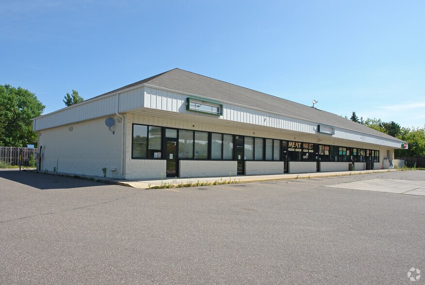 More Photos Of 1107 Scandia Trl, Forest Lake Service Station For Lease
