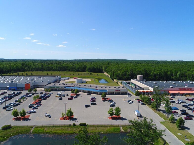 More Photos Of 2241 Houghton Lake Dr, Houghton Lake Unknown For Lease