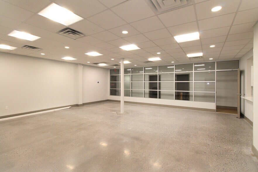 More Photos Of 7134 Regal Ln, Knoxville Office For Lease