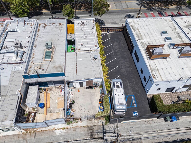 More Photos Of 8554 Washington Blvd, Culver City Bar For Sale