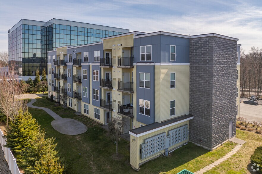 More Photos Of 587 Connecticut Ave, Norwalk Apartments For Sale