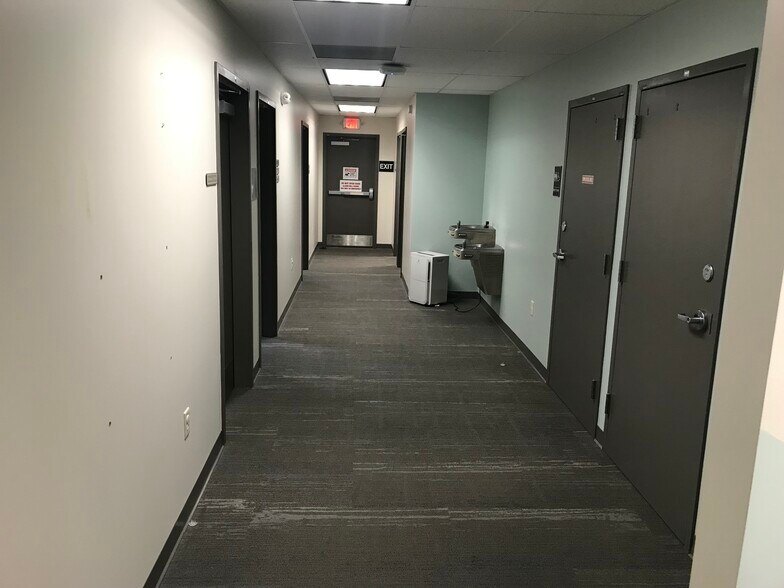 More Photos Of 330 N Reading Rd, Ephrata Unknown For Lease