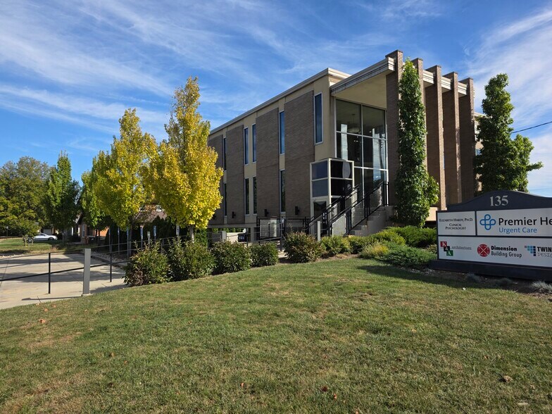More Photos Of 135 W Dorothy Ln, Kettering Medical For Sale