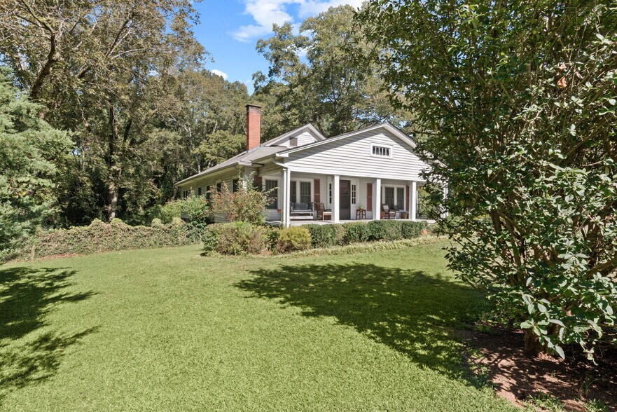 More Photos Of 1556 Highway 29 N, Newnan Office Residential For Sale