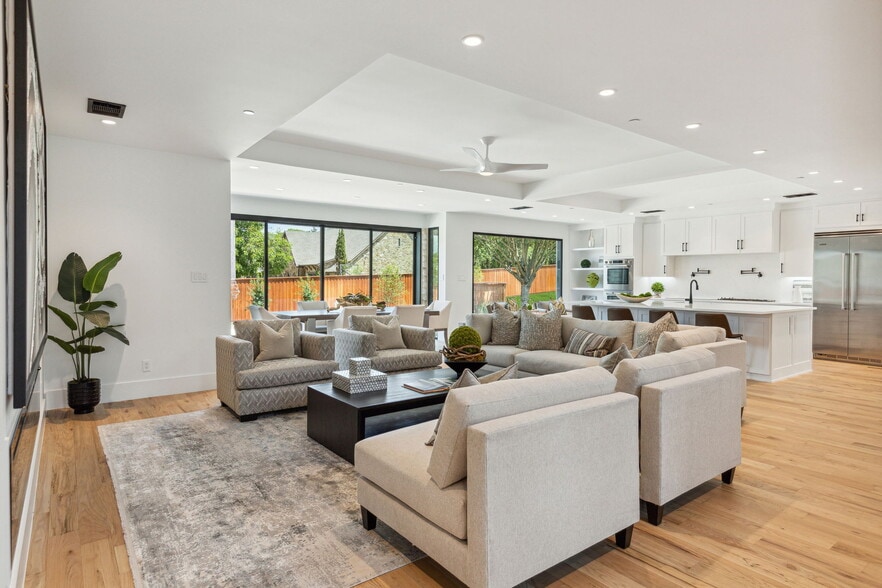 More Photos Of 615 Brewer Rd, Southlake Specialty For Sale