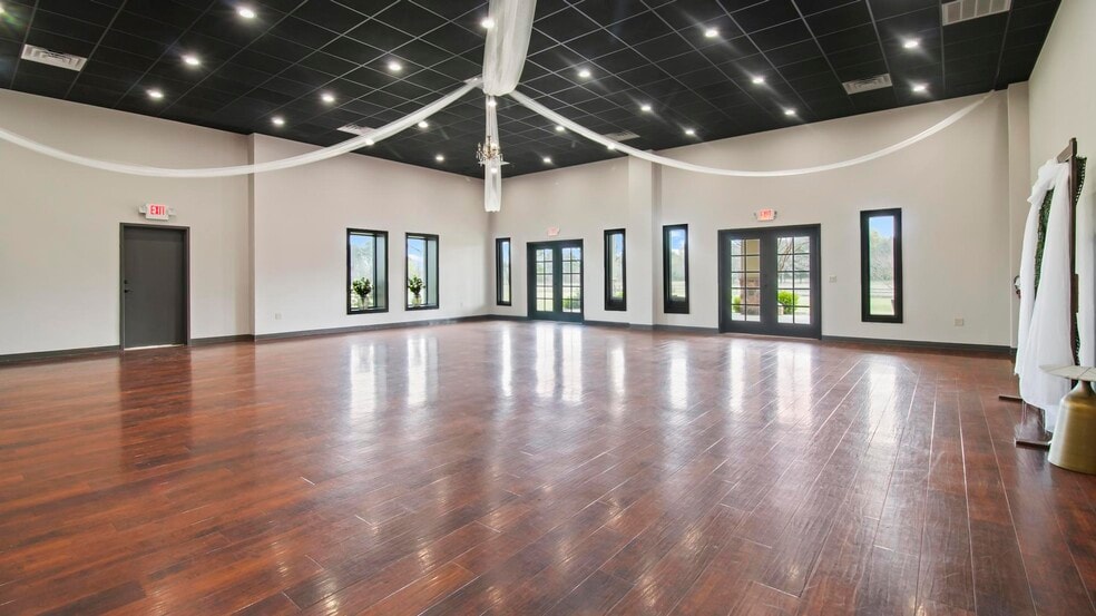 More Photos Of 14284 State Highway 322 N, Kilgore Lodge Meeting Hall For Sale