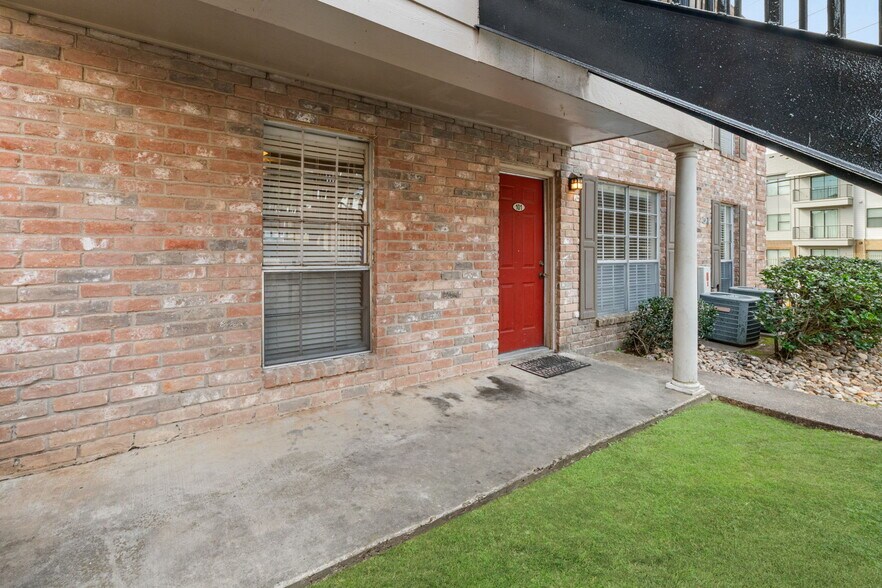 More Photos Of 2451 Lake Rd, Huntsville Apartments For Sale