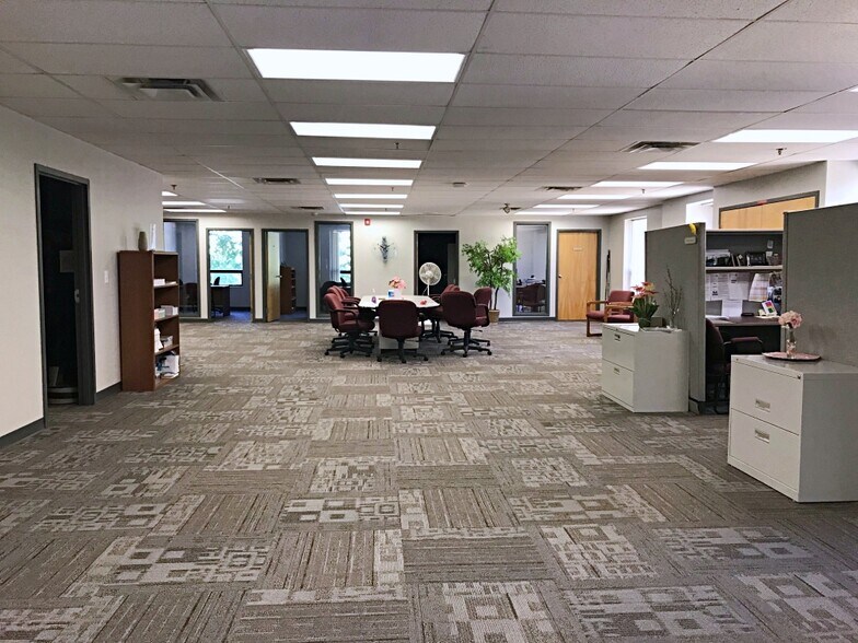 More Photos Of 217 Middlesex Tpke, Burlington Office For Lease