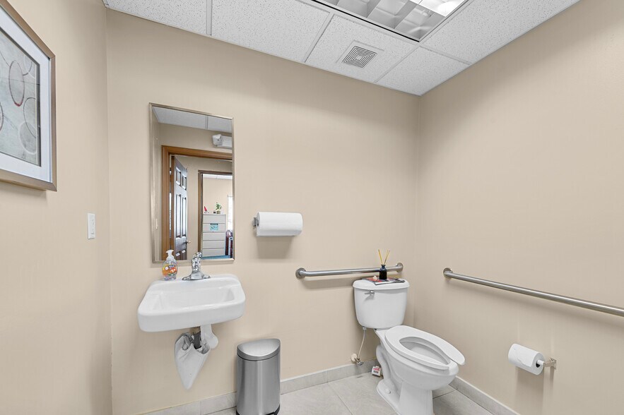 More Photos Of 11780 W Sample Rd, Coral Springs Office For Sale