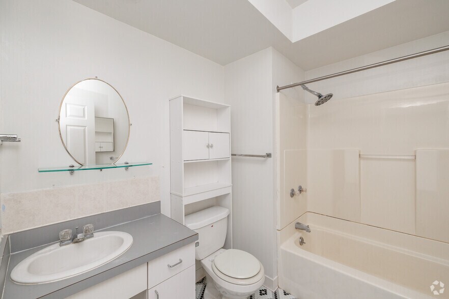 More Photos Of 2 Crandall St, Binghamton Apartments For Sale