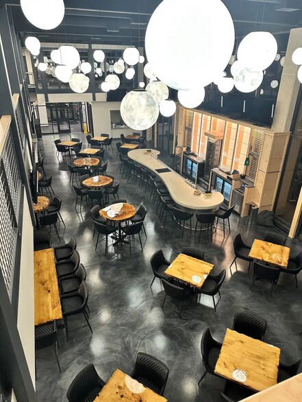 More Photos Of 221 W Webster Ave, Muskegon Coworking Space