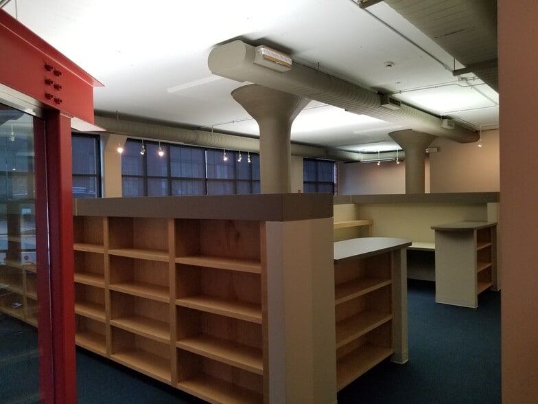 More Photos Of 1230 W Morehead St, Charlotte Loft Creative Space For Lease