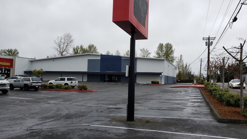 More Photos Of 710 SE Everett Mall Way, Everett General Retail For Lease