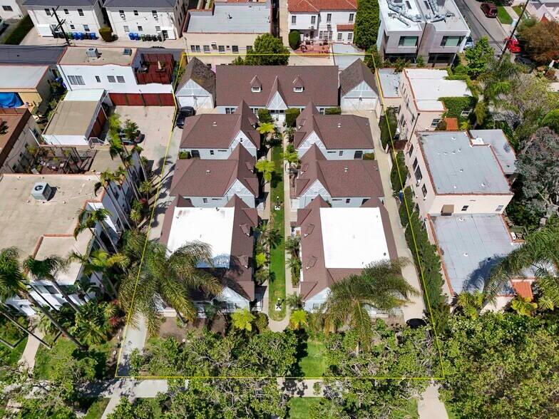 More Photos Of 537-545 1/2 N Orange Dr, Los Angeles Apartments For Sale