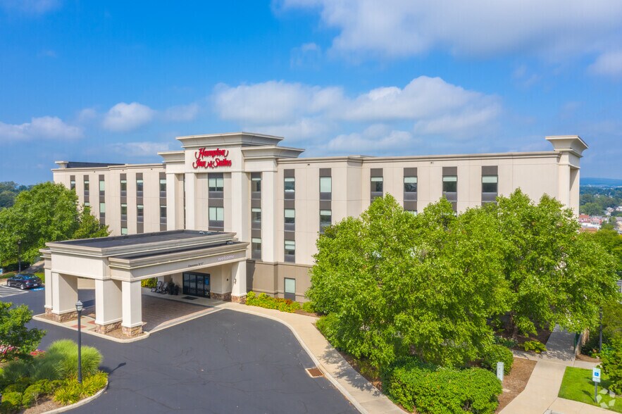 Primary Photo Of 380 E Main St, Ephrata Hotel For Sale