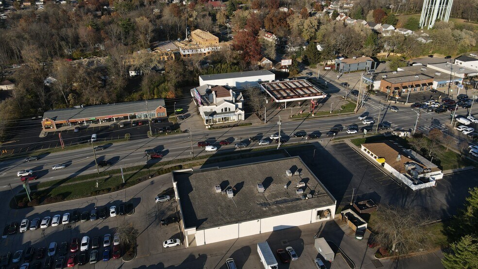 More Photos Of 8310-8320 Beechmont Ave, Cincinnati General Retail For Lease