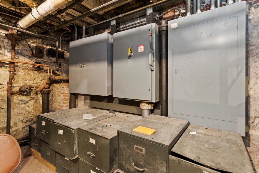 More Photos Of 315 N Front St, Harrisburg Apartments For Sale