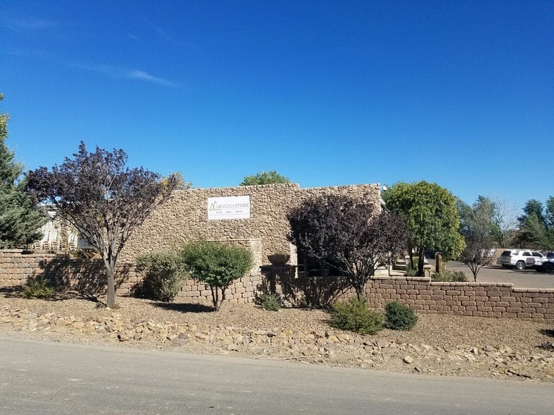 More Photos Of 2601 N Lake Valley Rd, Prescott Valley Warehouse For Lease