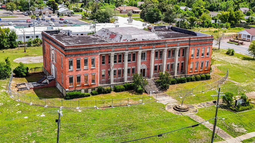 More Photos Of 101 E 7th St, Panama City Schools For Sale