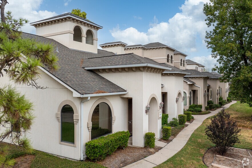 More Photos Of 12820 Willow Centre Dr, Houston Unknown For Lease