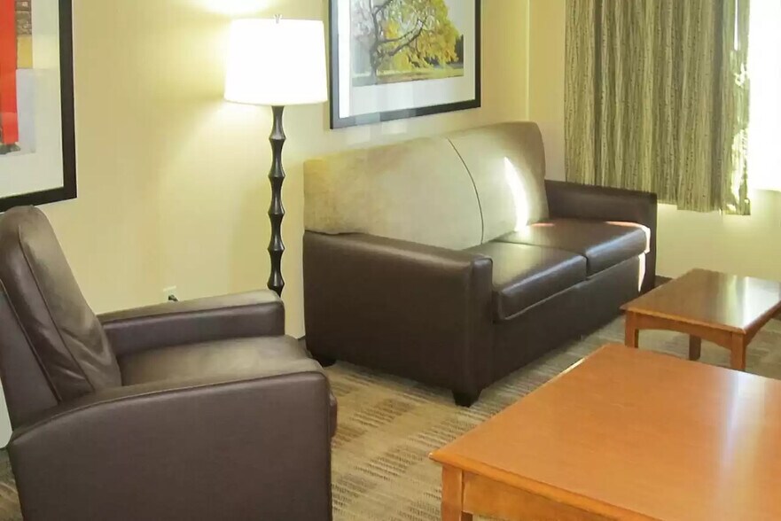 More Photos Of 572 E Beasley Rd, Jackson Hotel For Sale