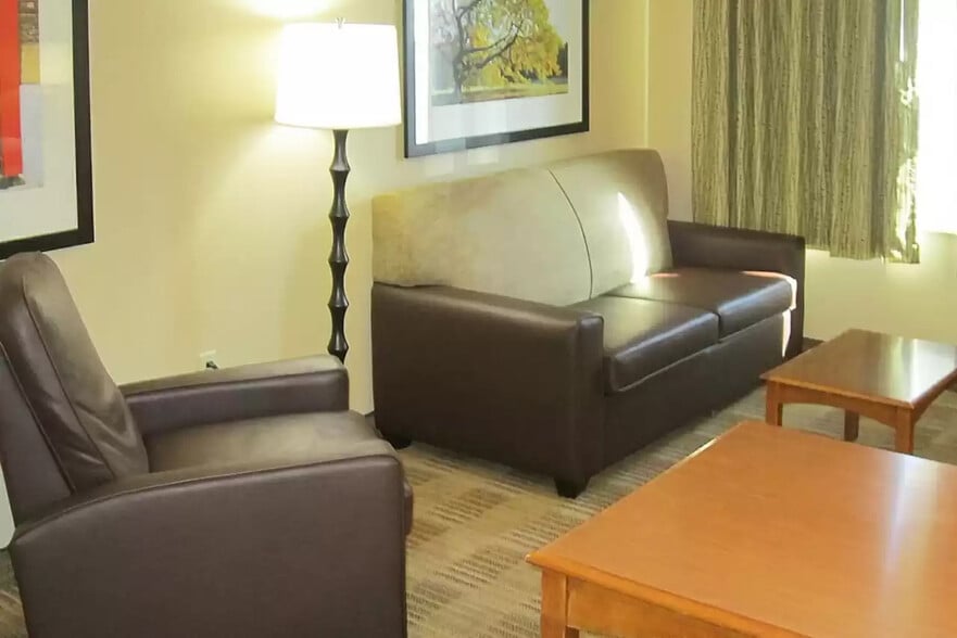 More Photos Of 572 E Beasley Rd, Jackson Hotel For Sale